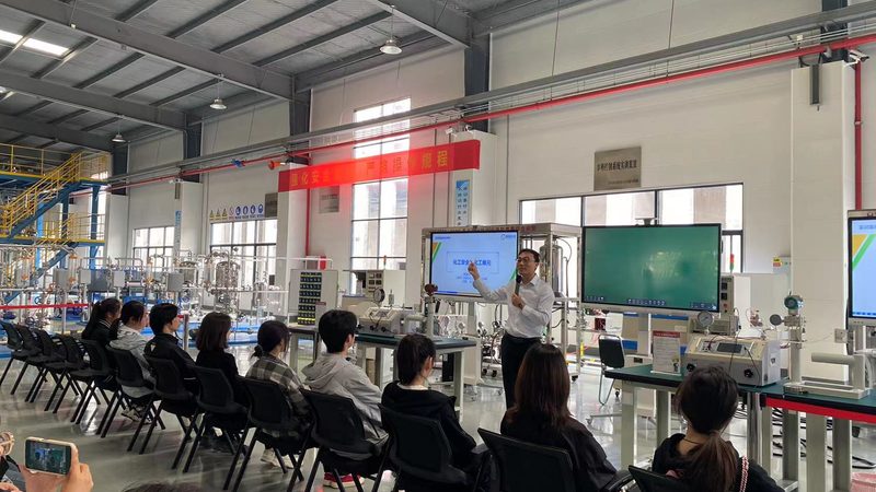 汽车涂料树脂：广东生产商的匠心独运**